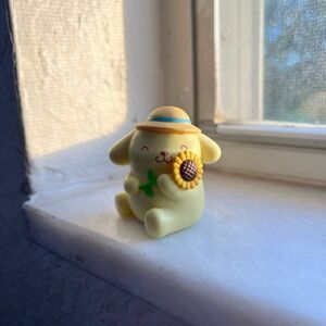 Sanrio Pompompurin Hello Kitty Mystery Figure